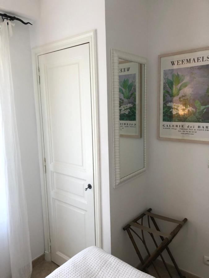 Charmantes Haus Im Golf Club Saint Tropez Bagian luar foto