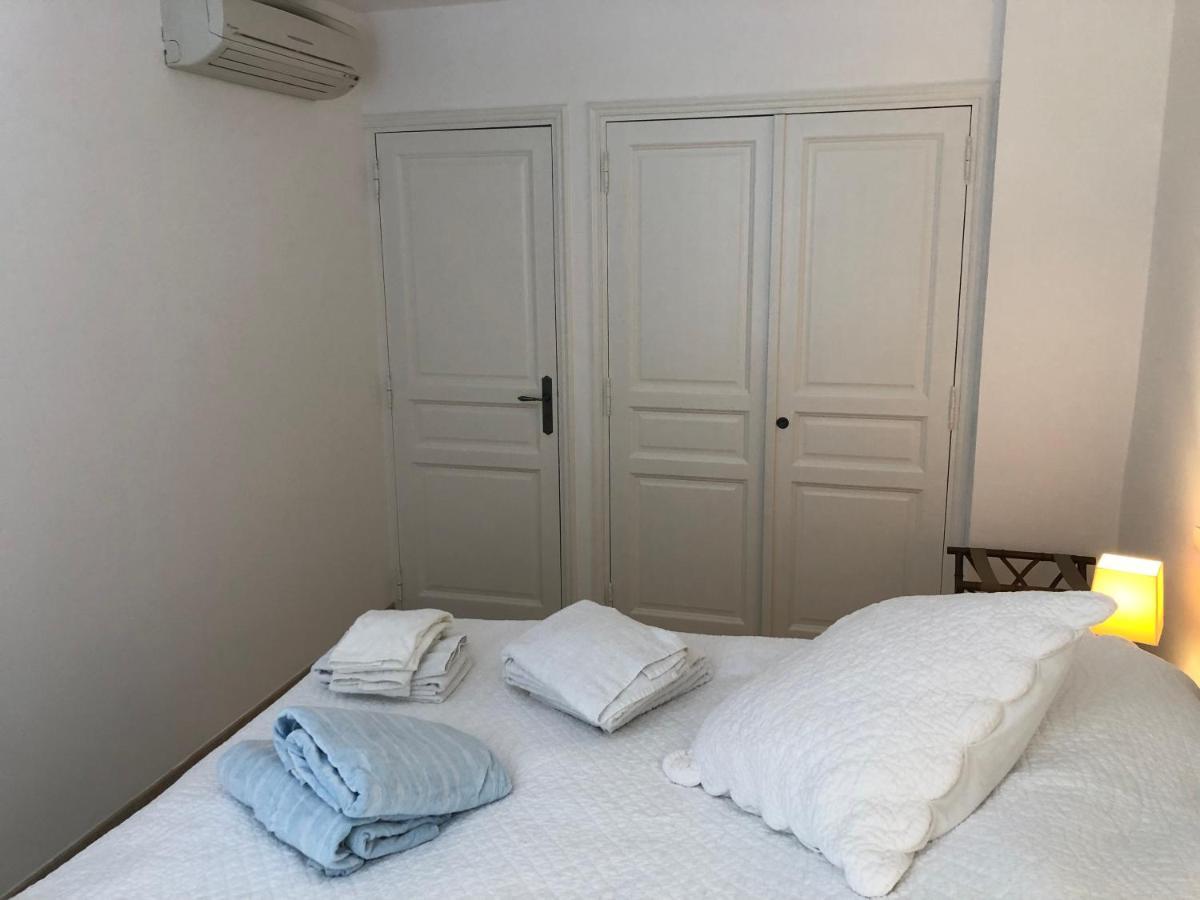 Charmantes Haus Im Golf Club Saint Tropez Bagian luar foto